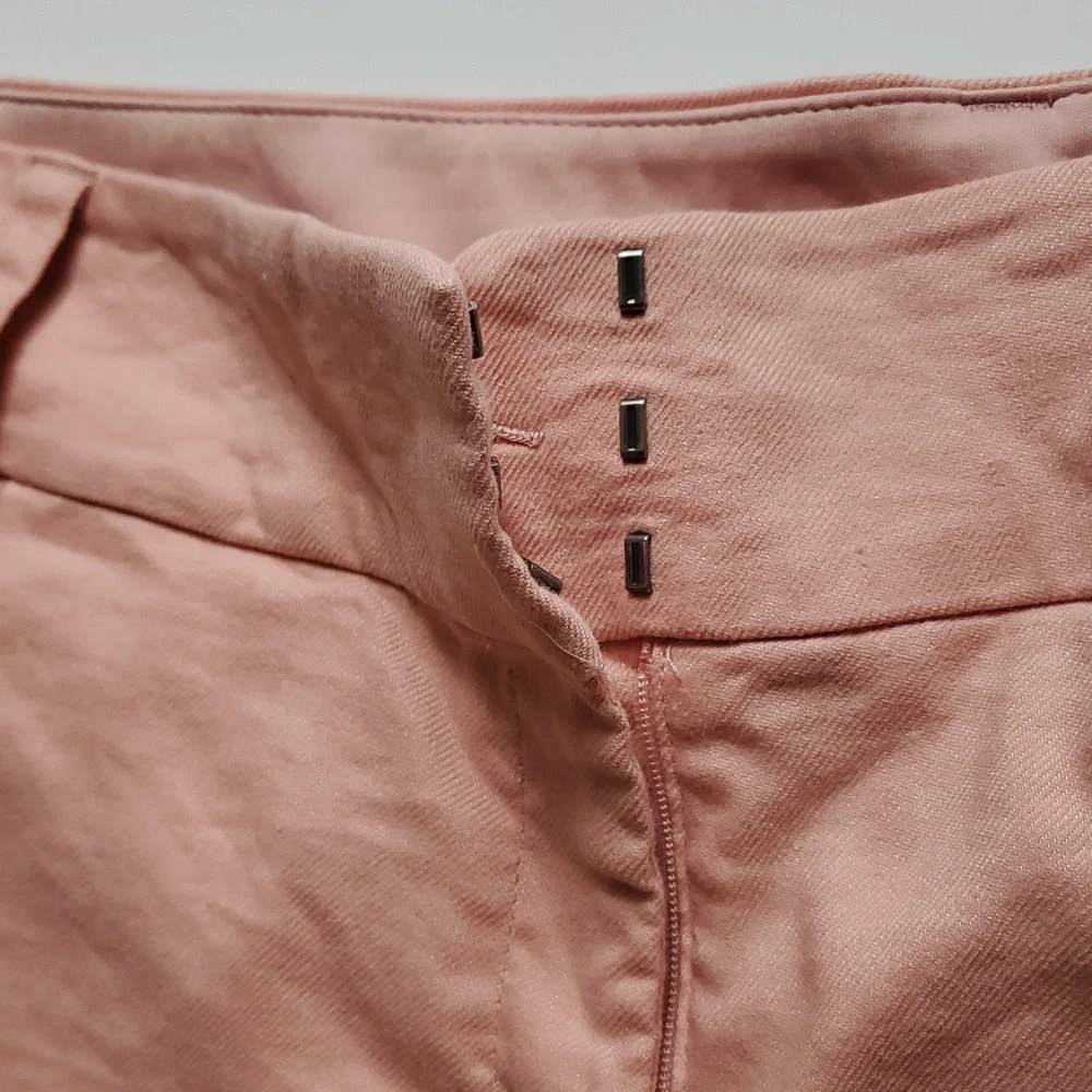 Exprwss Women's Pink Linen Blend Shorts